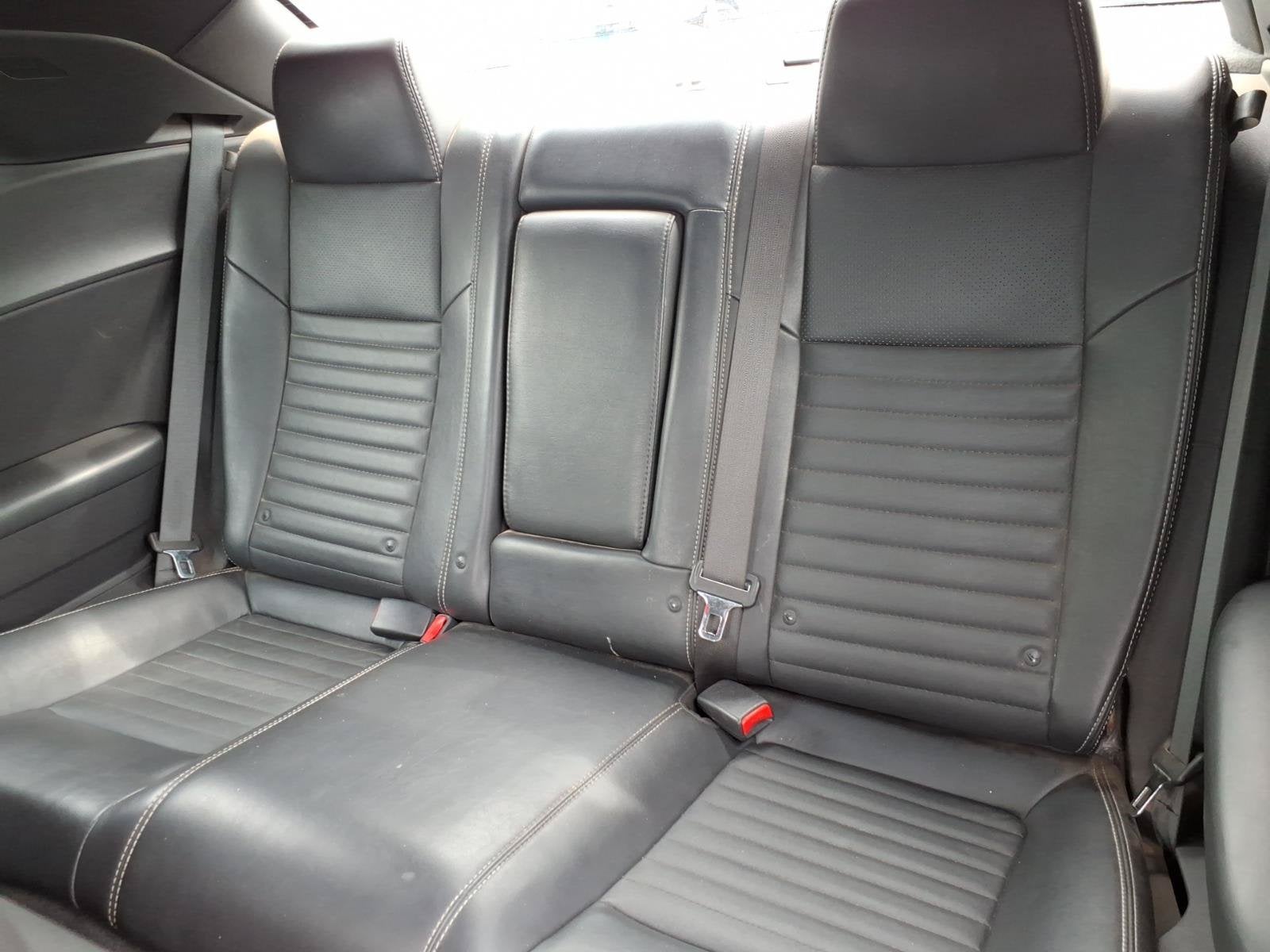 2013 Dodge Challenger SXT Plus