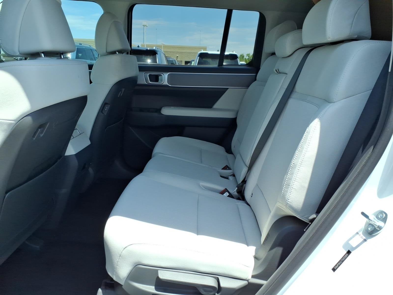 2027 Hyundai Santa Fe SE