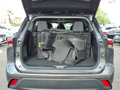 2023 Toyota Highlander Base