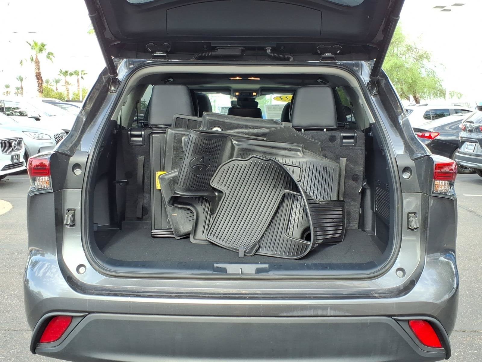 2023 Toyota Highlander Base
