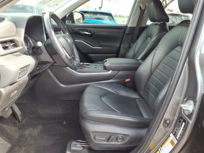 2023 Toyota Highlander Base
