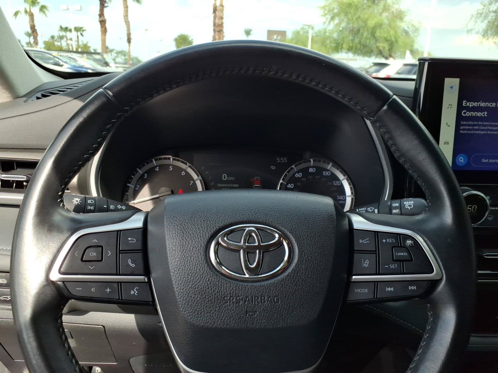 2023 Toyota Highlander Base
