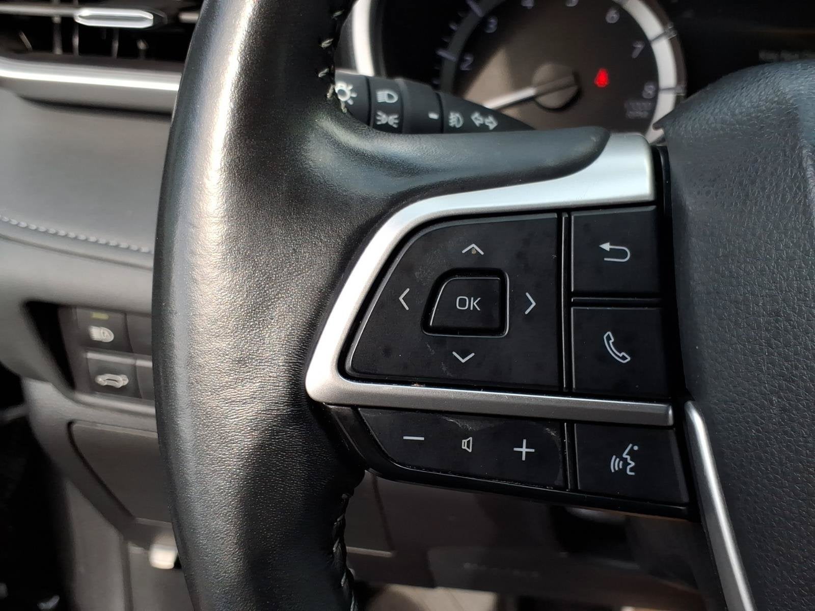 2023 Toyota Highlander Base