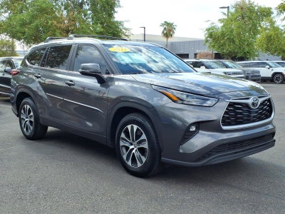 2023 Toyota Highlander Base