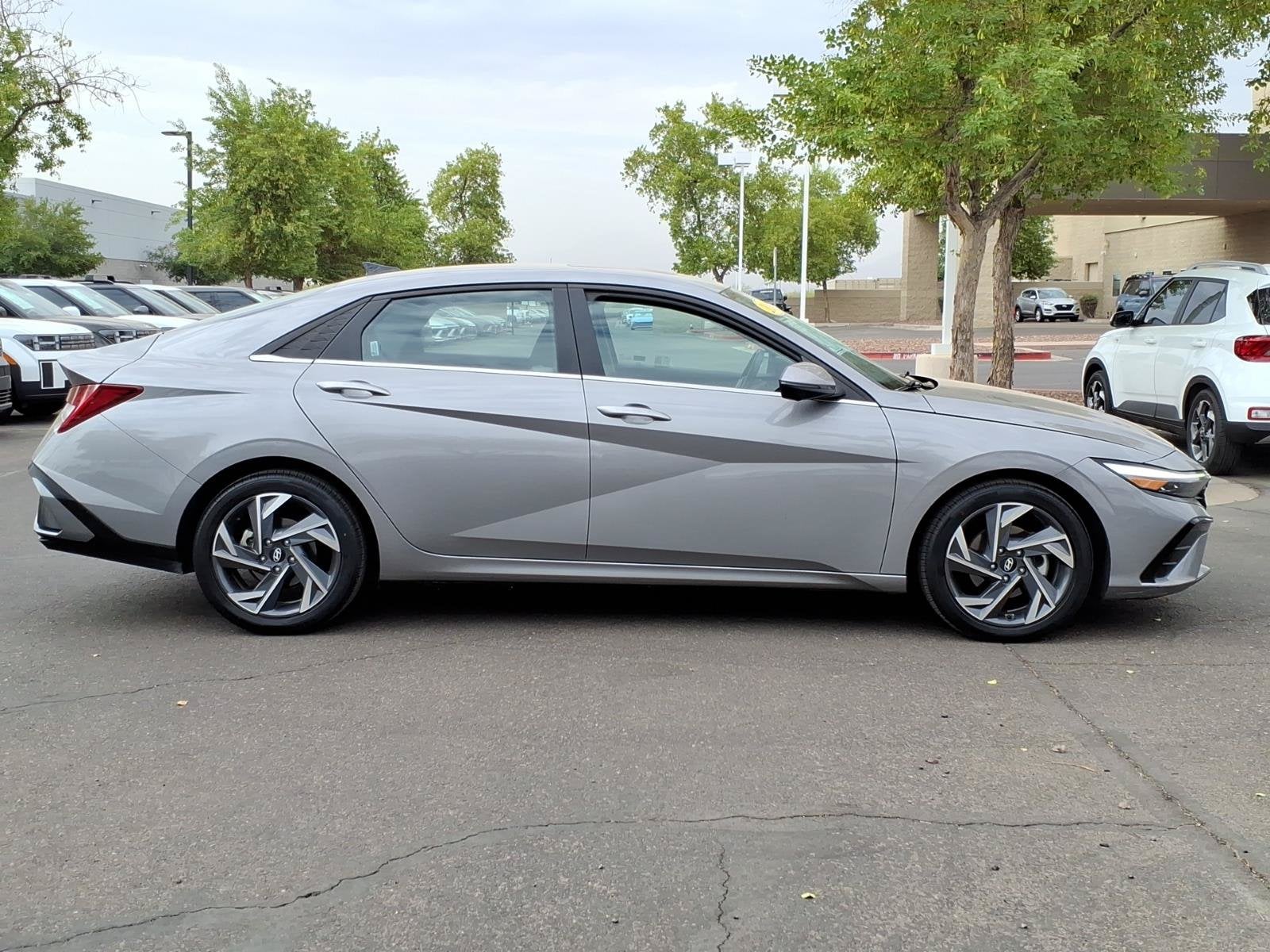2024 Hyundai Elantra Limited