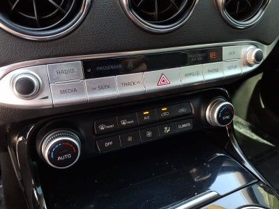 2019 Kia Stinger Base
