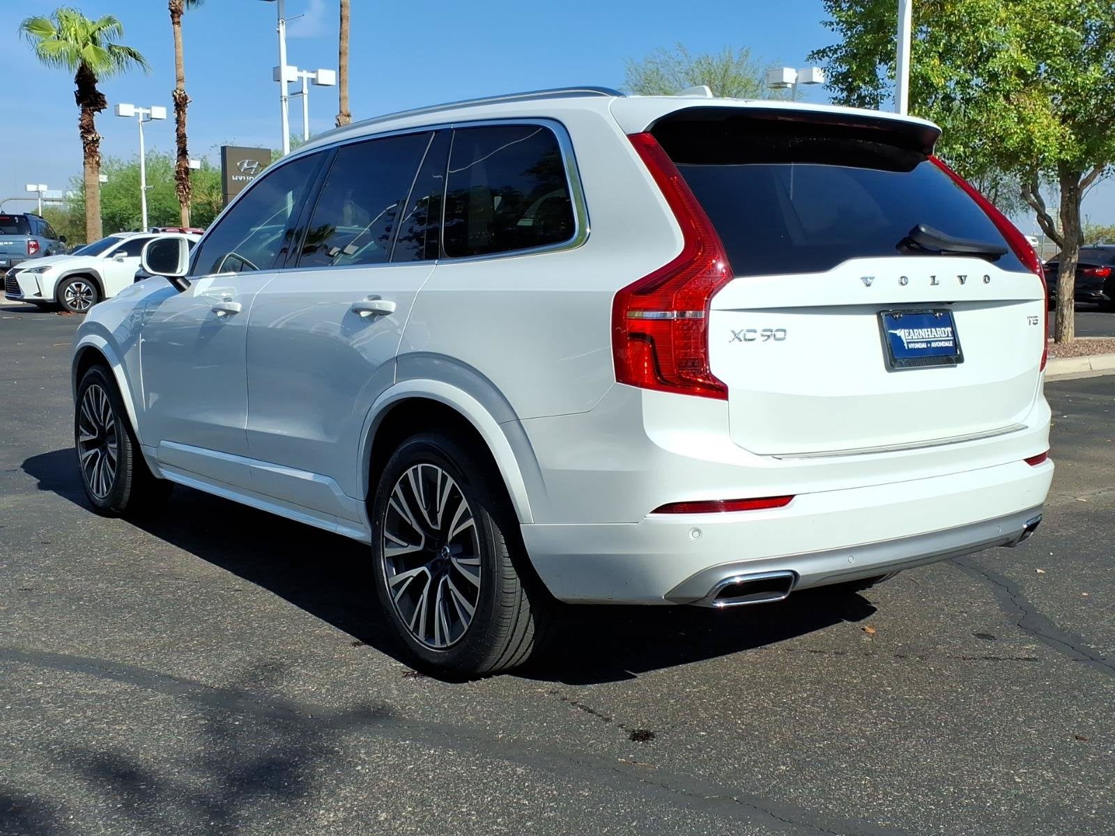 2021 Volvo XC90 Momentum***Beautiful Vehicle!!