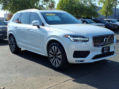 2021 Volvo XC90 Momentum***Beautiful Vehicle!!